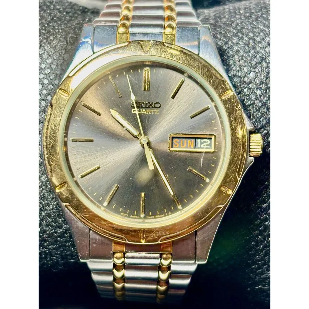 Vintage Seiko Two-Tone Day-Date Quartz Watch